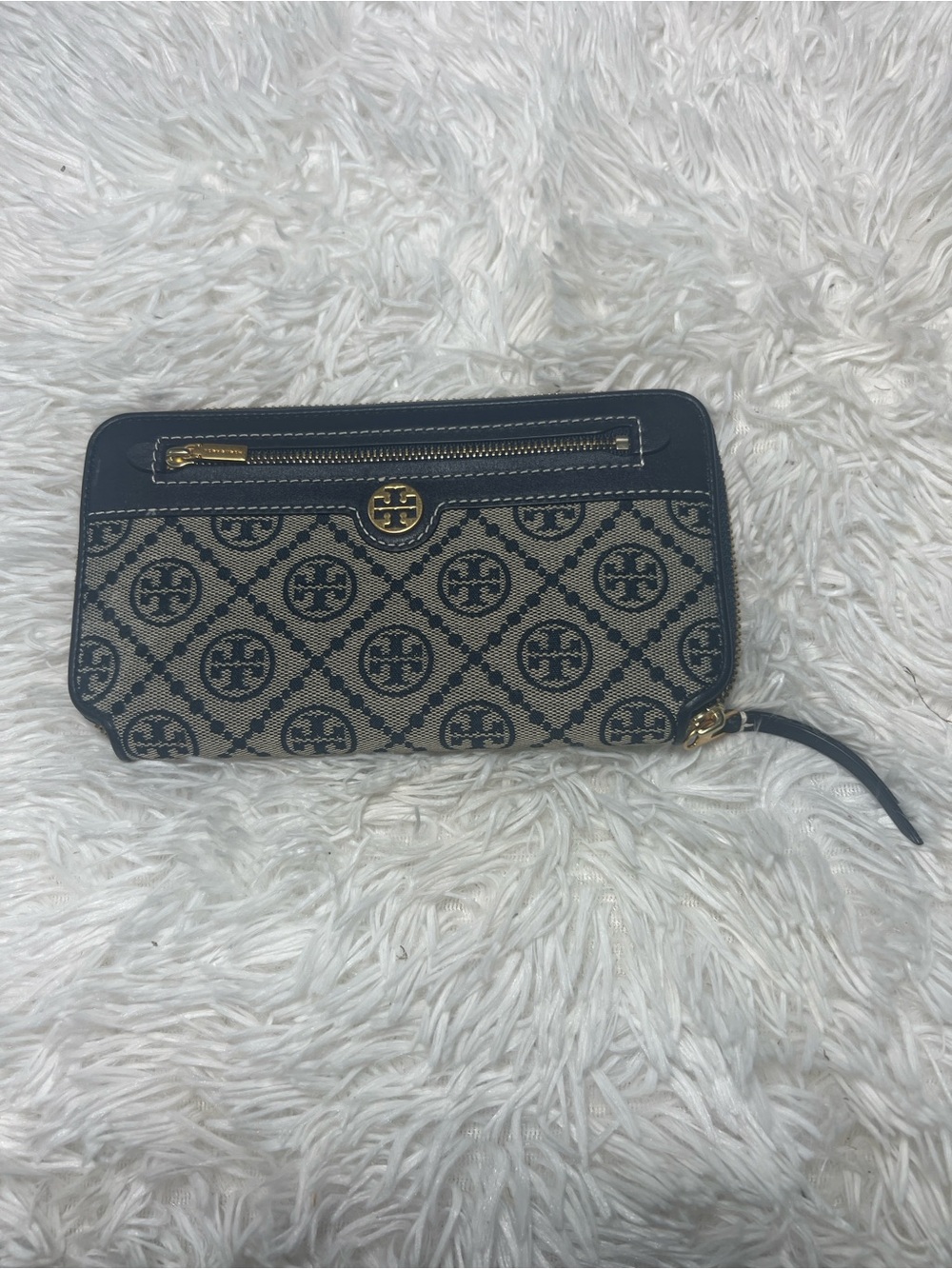 Tory Burch Navy and Beige Logo Zip Wristlet